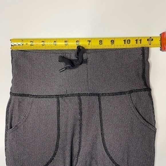 Lululemon Skinny Will Pant Pique Black White Size 4 - Picture 2 of 12